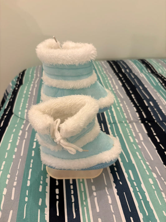 Jolie pantoufle bleu pâle