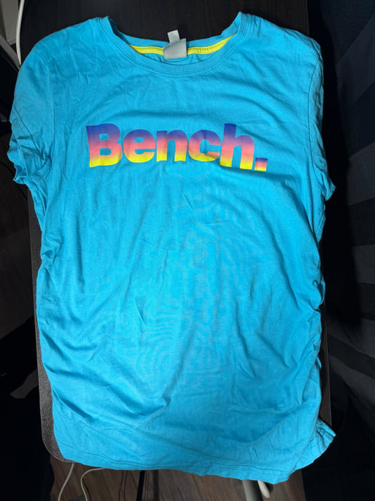 T-shirt Bench