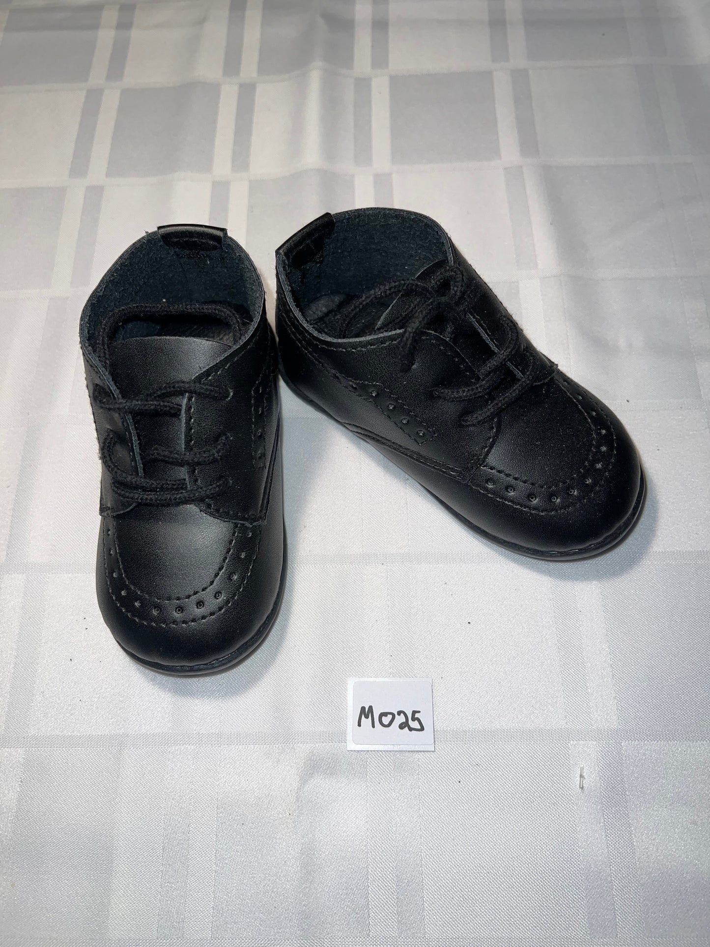 Soulier propre petit garçon